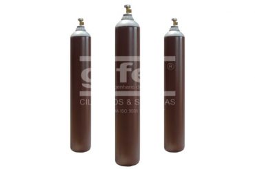 Qual a forma correta de utilizar cilindros de CO₂ e mistura em campo?